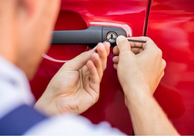 Are you following these 4 critical steps before hiring a car locksmith?