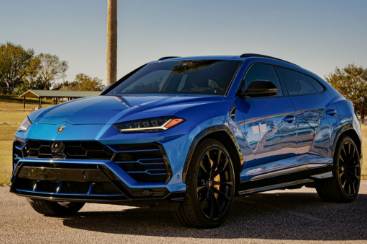 Capturing Perfection: Luxury Cars for Elegant Photoshoots